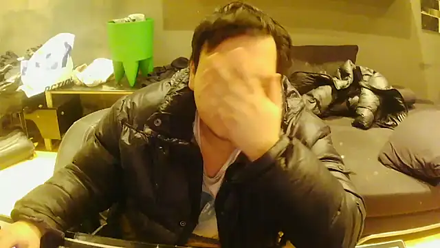 Snapshot of Bebemickey75 chatting on 16, 11, 2025 Bebemickey75 online show from 16, 11, 2025