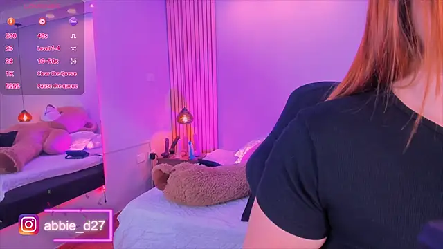 AbbieEdmond online show from 15, 11, 2025