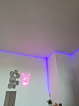 Snapshot of Ladykimberly_XOXO chatting on 8, 6, 2026 Ladykimberly XOXO online show from 8, 6, 2026