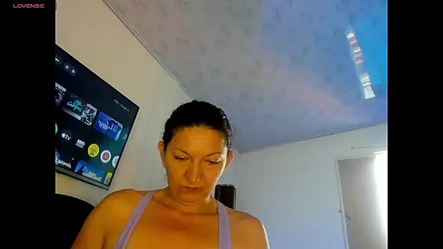 Snapshot of Angelblue_ chatting on 9, 6, 2026 Angelblue online show from 9, 6, 2026