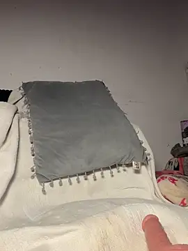 Snapshot of coral1727 chatting on 13, 11, 2025 coral1727 online show from 13, 11, 2025