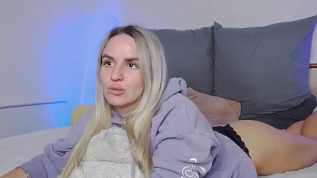 SofiJames online show from 25, 11, 2025