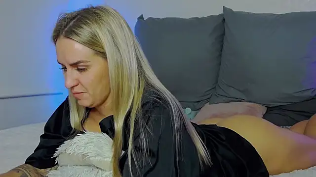 SofiJames online show from 28, 9, 2025