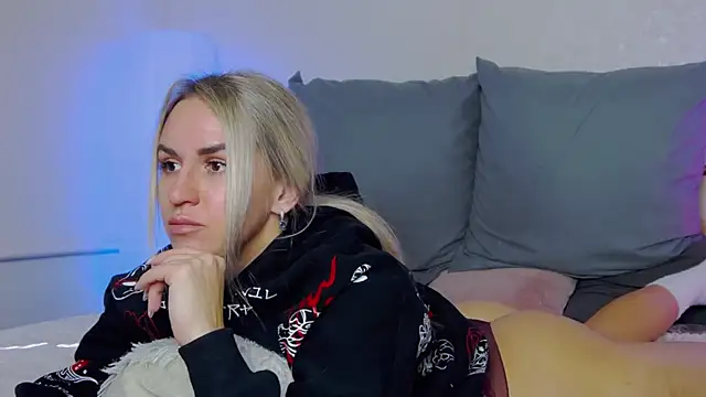 SofiJames online show from 9, 10, 2025