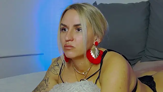 SofiJames online show from 20, 9, 2025