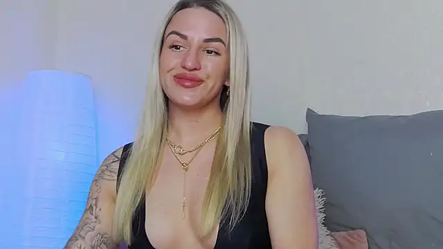 SofiJames online show from 23, 3, 2025