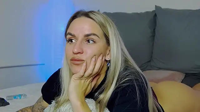 SofiJames online show from 8, 11, 2025