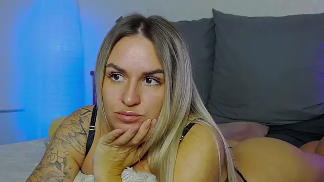 SofiJames online show from 10, 9, 2025