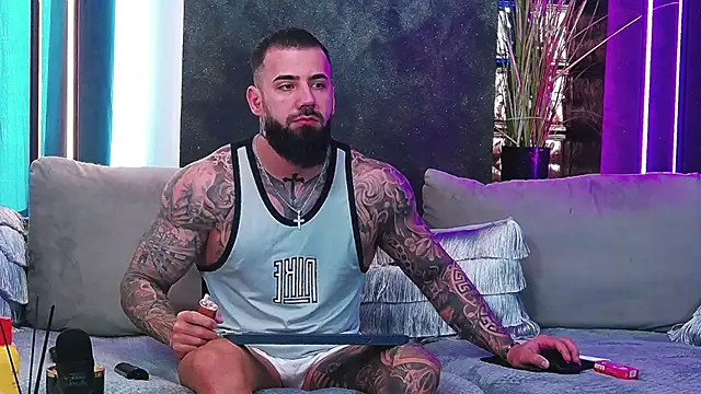 masterkingofmusclee online show from 26, 2, 2025