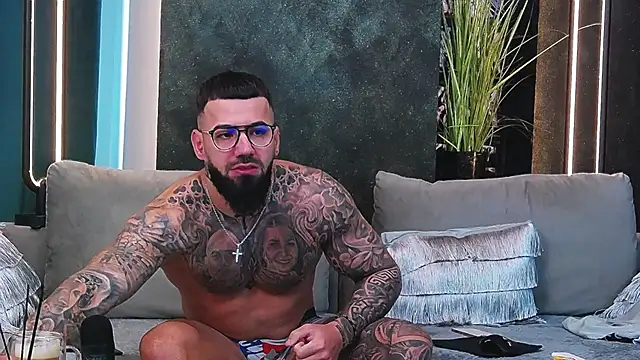 masterkingofmusclee online show from 3, 3, 2025