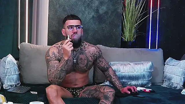 masterkingofmusclee online show from 7, 3, 2025