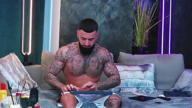 masterkingofmusclee online show from 12, 2, 2025