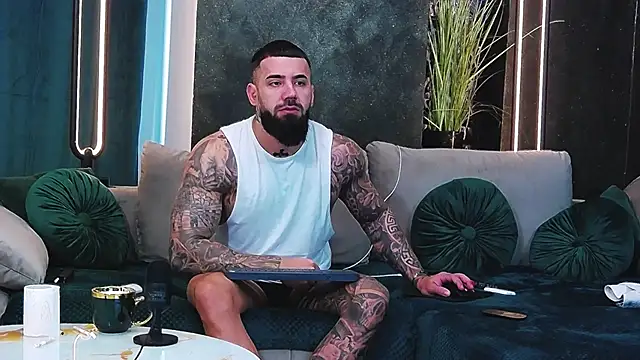 masterkingofmusclee online show from 7, 2, 2025