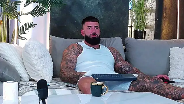 masterkingofmusclee online show from 9, 9, 2025