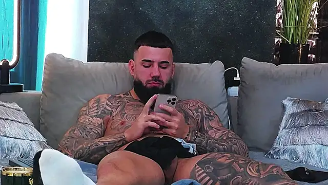 masterkingofmusclee online show from 13, 2, 2025