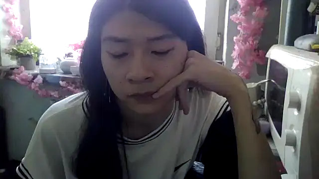 CarlyJoy online show from 7, 10, 2025