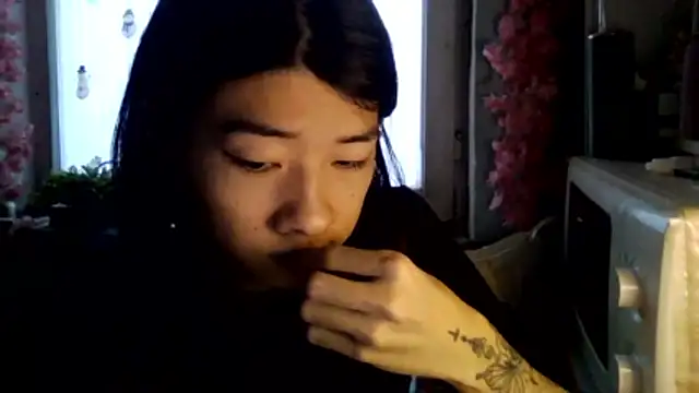 CarlyJoy online show from 21, 12, 2025