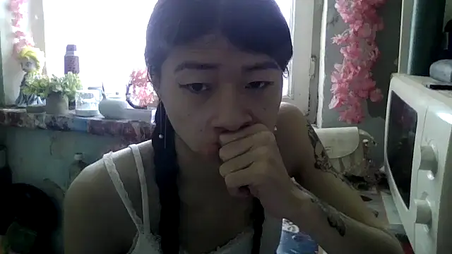 CarlyJoy online show from 23, 4, 2026