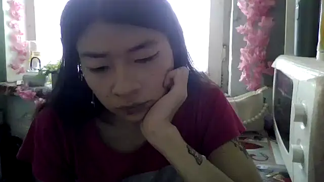 CarlyJoy online show from 27, 10, 2025