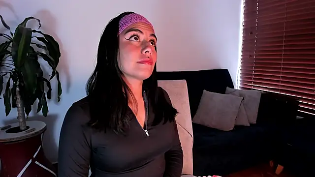 im amber online show from 6, 3, 2026