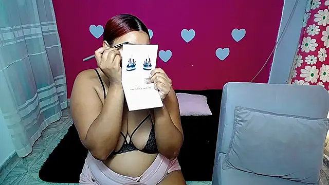 Snapshot of violeta_rous chatting on 27, 5, 2026 violeta rous online show from 27, 5, 2026