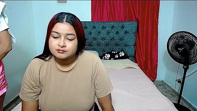 Snapshot of violeta_rous chatting on 19, 7, 2026 violeta rous online show from 19, 7, 2026