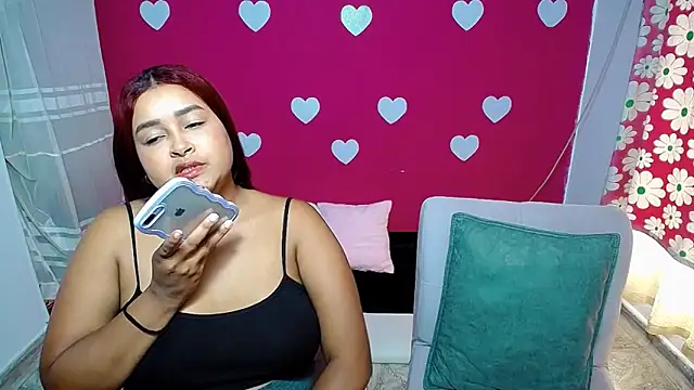 Snapshot of violeta_rous chatting on 29, 4, 2026 violeta rous online show from 29, 4, 2026