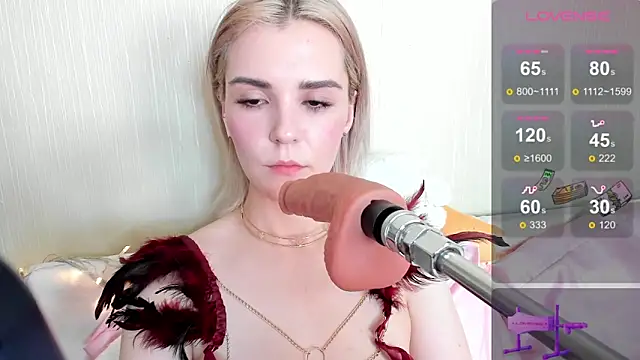 Kaya Devis online show from 10, 3, 2025