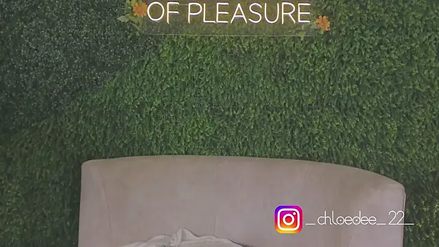 chloe d online show from 7, 10, 2025