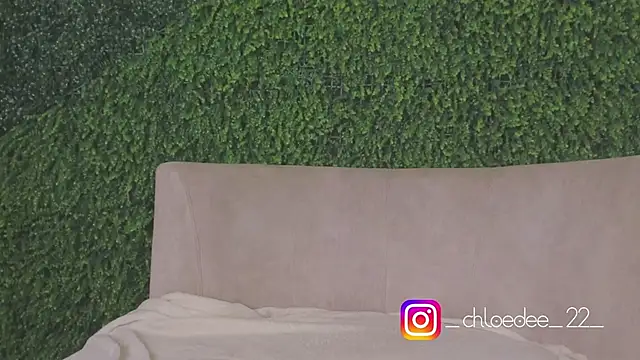 chloe d online show from 4, 10, 2025