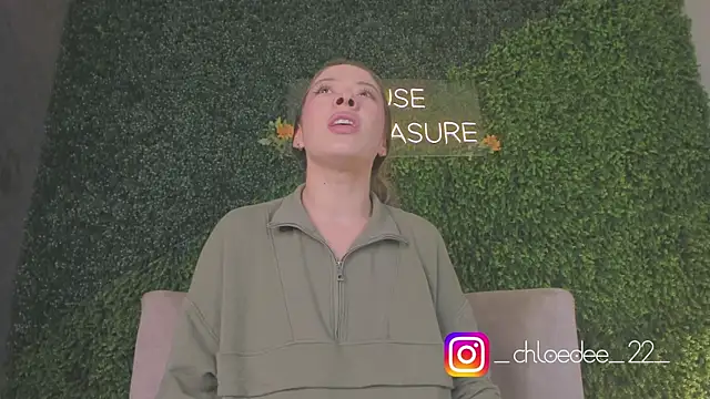 chloe d online show from 24, 9, 2025