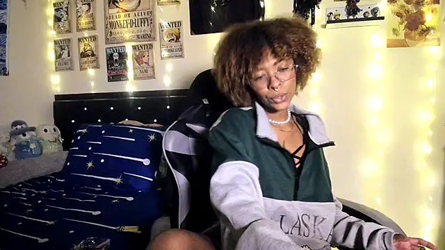 Cristal Jonasxh online show from 23, 10, 2025