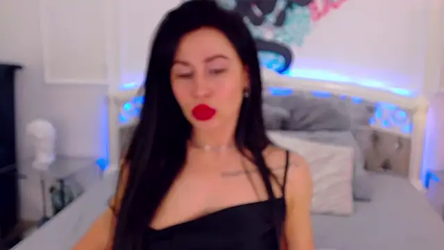 CrissyTaylor online show from 7, 2, 2025