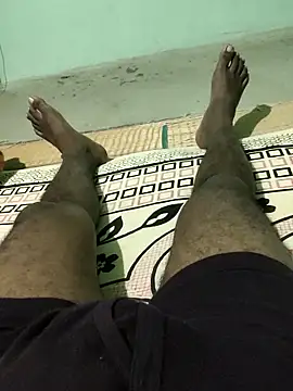 SILENT FUCKER 01 online show from 4, 3, 2025