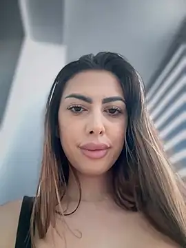 Snapshot of Flower_Pow3r chatting on 2, 3, 2025 Flower Pow3r online show from 2, 3, 2025