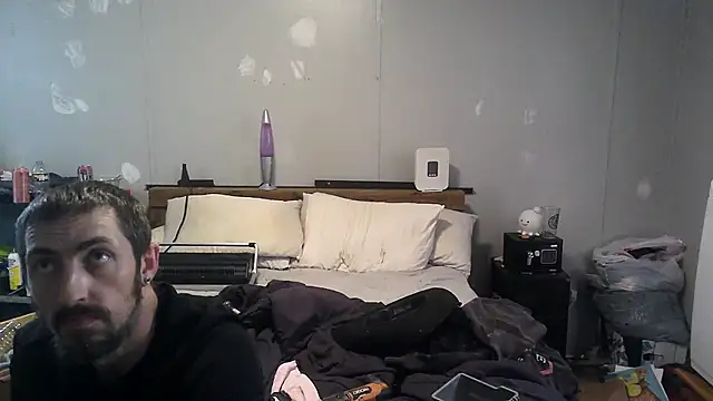 Bi curious86 online show from 17, 11, 2025