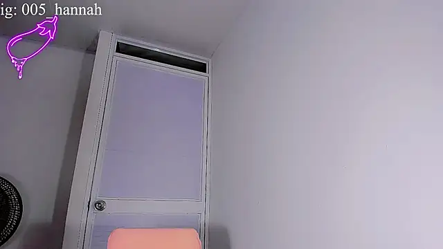 Hannahsmit online show from 3, 10, 2025