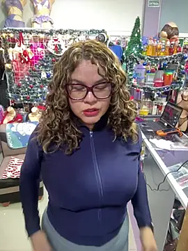 ROSALIALUCY online show from 5, 1, 2026