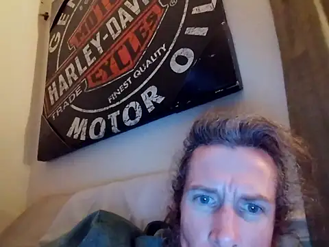 CuddlyFloat88 online show from 13, 1, 2026