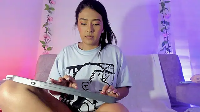 SamanthaJonson1 online show from 14, 11, 2025