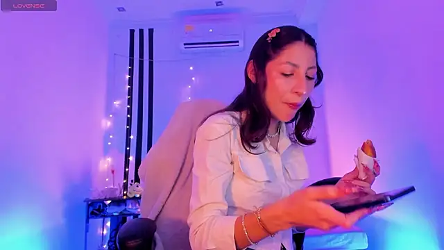 Gorgeous Team online show from 21, 2, 2026