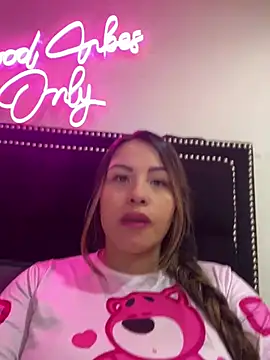 Snapshot of sexyyykloee chatting on 2, 7, 2026 sexyyykloee online show from 2, 7, 2026
