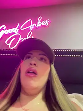 sexyyykloee online show from 26, 4, 2026
