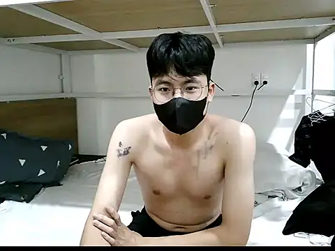 Gwencloudy online show from 6, 11, 2025