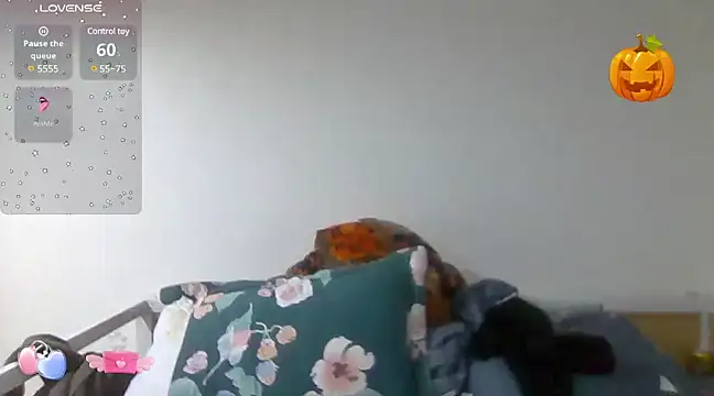 Gwencloudy online show from 1, 3, 2025