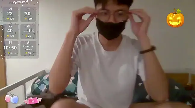 Gwencloudy online show from 1, 3, 2025