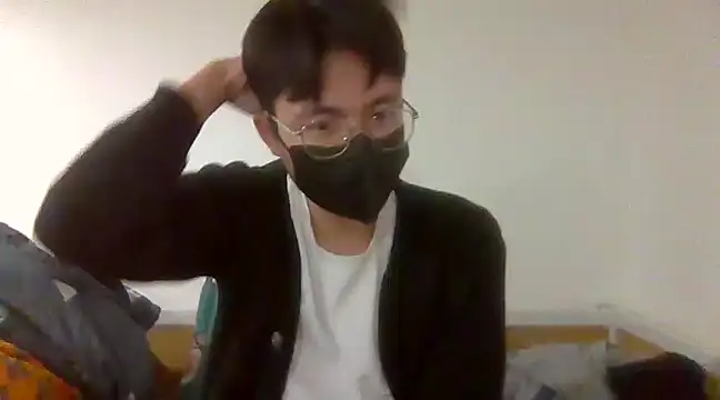 Gwencloudy online show from 4, 2, 2025