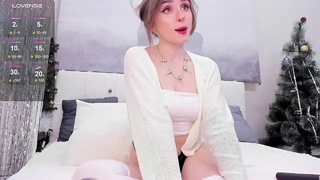 JuliaVangg 19 online show from 11, 2, 2025