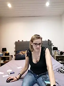 Madame Callie online show from 15, 6, 2026