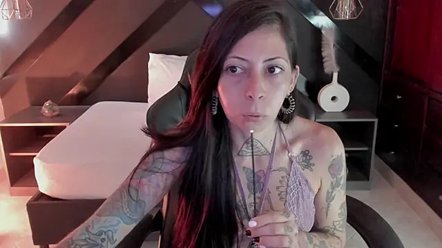 Snapshot of dark_gotica chatting on 6, 6, 2026 dark gotica online show from 6, 6, 2026